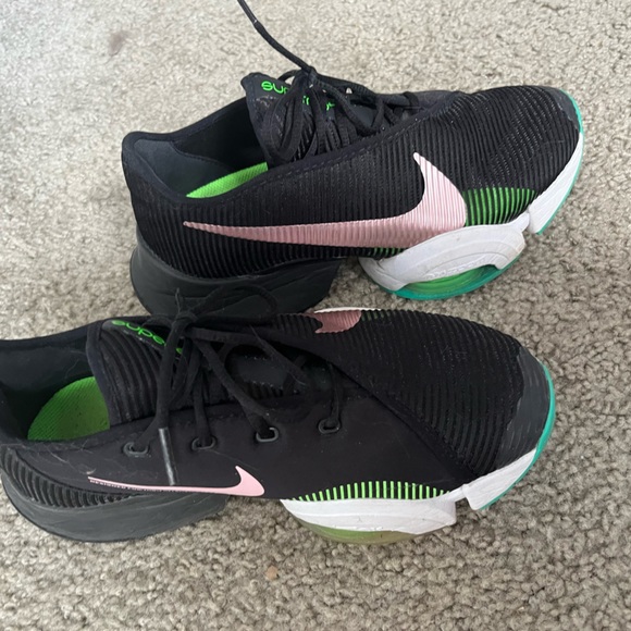 NIKE AIR ZOOM SuperRep 2 size 6 - Picture 3 of 9
